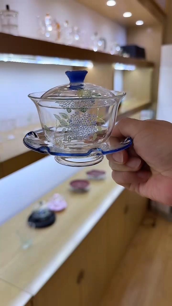 玉见手绘绣球三才盖碗