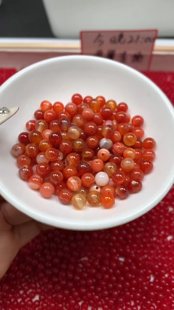 未镶嵌散珠玛瑙/玉髓B1175 红缠丝玛瑙6mm50个8.8元