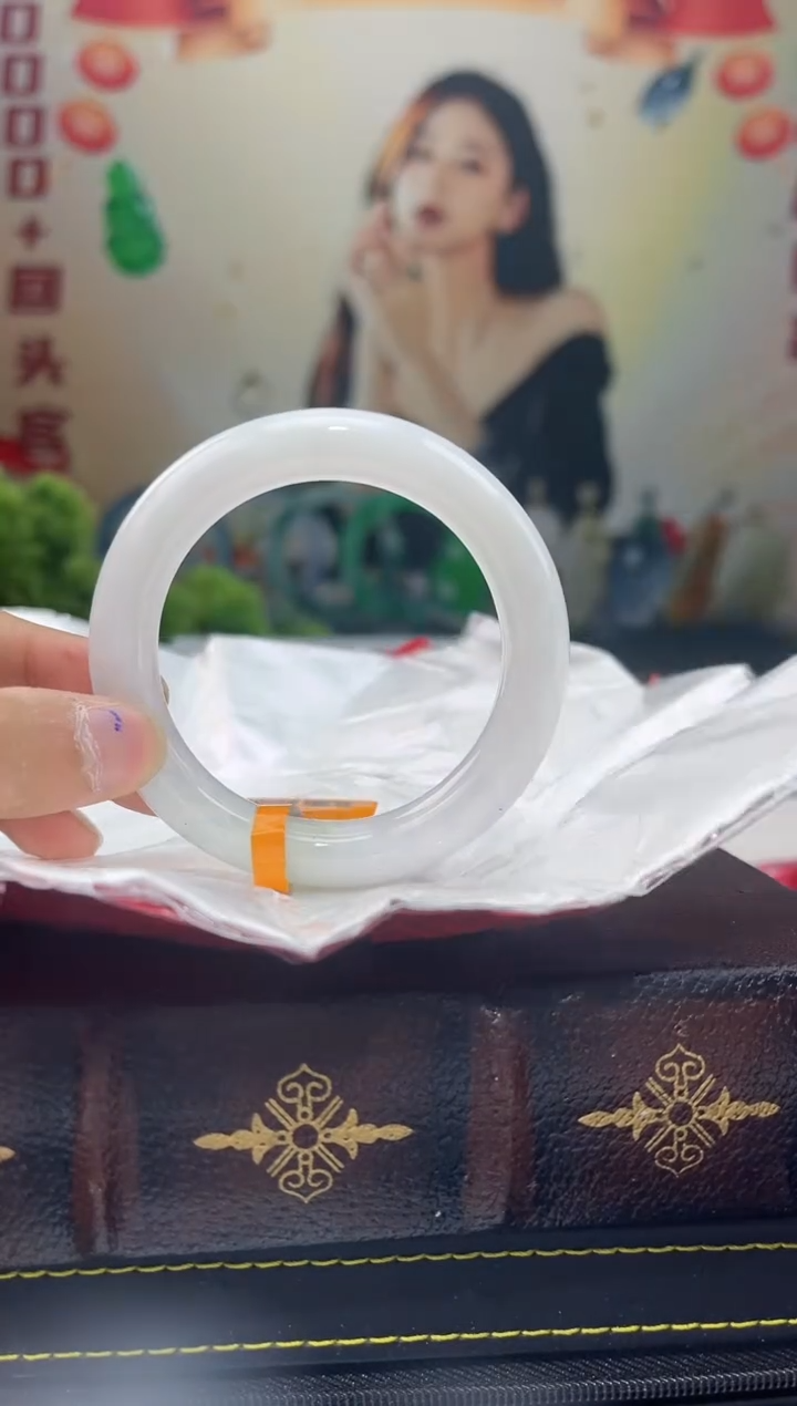 【闪购商品】翡翠手镯未镶嵌手镯35