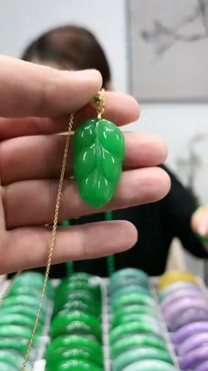 【闪购商品】翡翠颈饰未镶嵌s6 正阳绿叶子吊坠