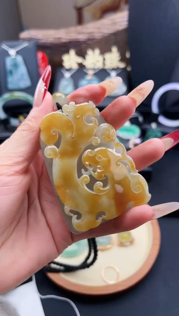 【闪购商品】翡翠颈饰未镶嵌吊坠