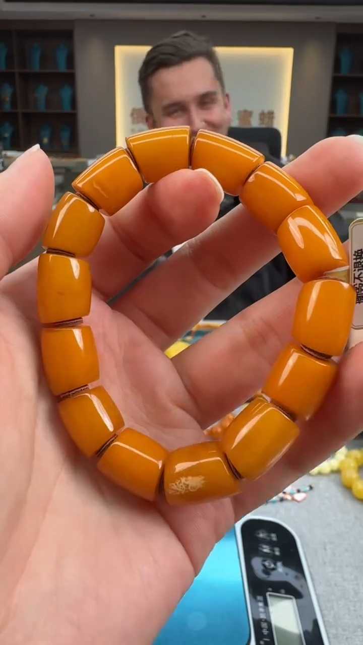 【闪购商品】琥珀手串未镶嵌秒拍号239