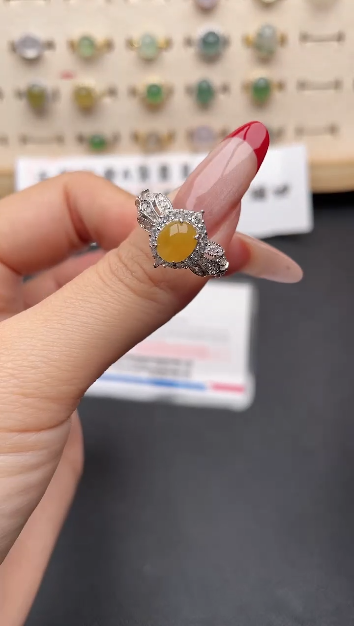 【闪购商品】翡翠戒指银S925镶嵌一物一证一礼盒