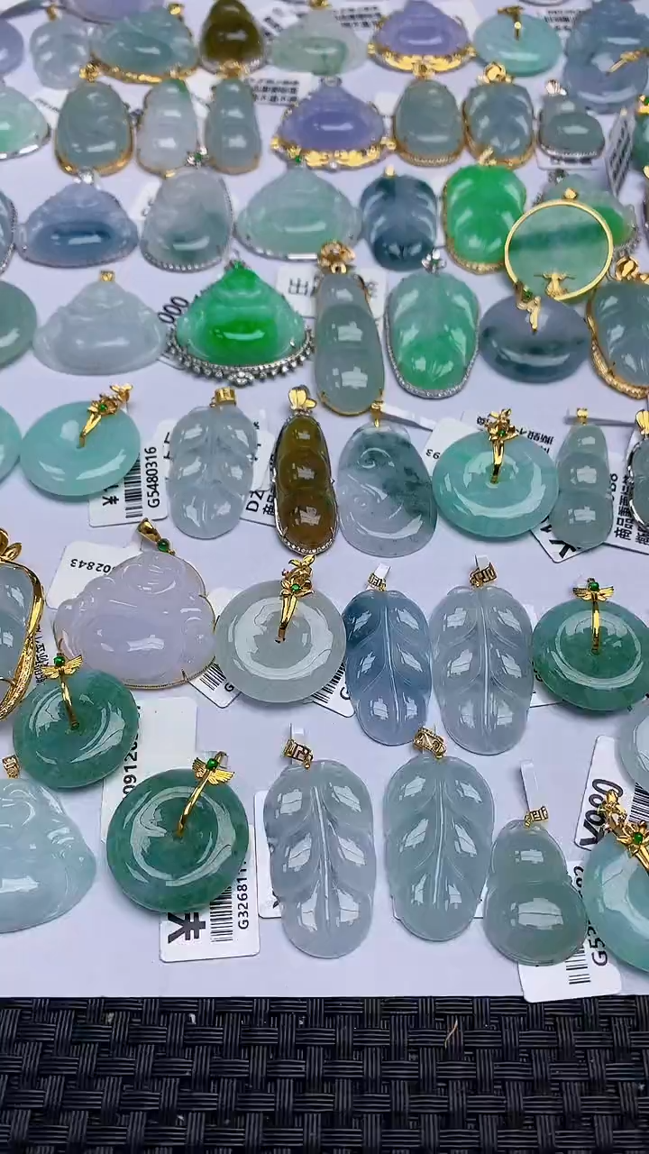 【闪购商品】翡翠颈饰18K金镶嵌天然翡翠A货，9元证书费，一物一证