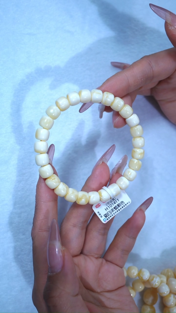 【闪购商品】蜜蜡手链未镶嵌411，收藏级8.5mm瓷白浓蜡顺色