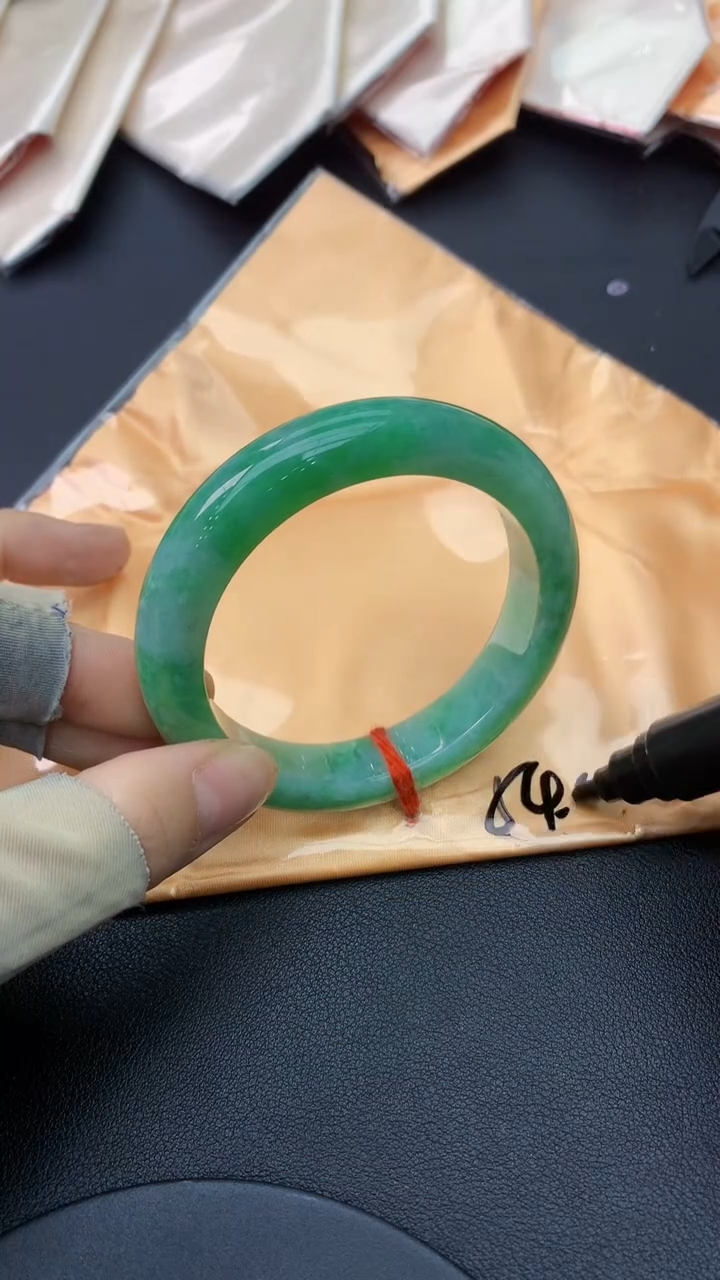 未镶嵌手镯翡翠0248803201