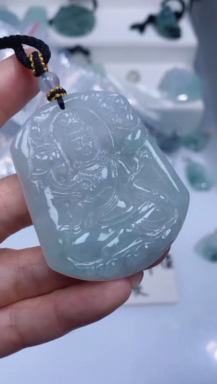 颈饰未镶嵌翡翠吊坠