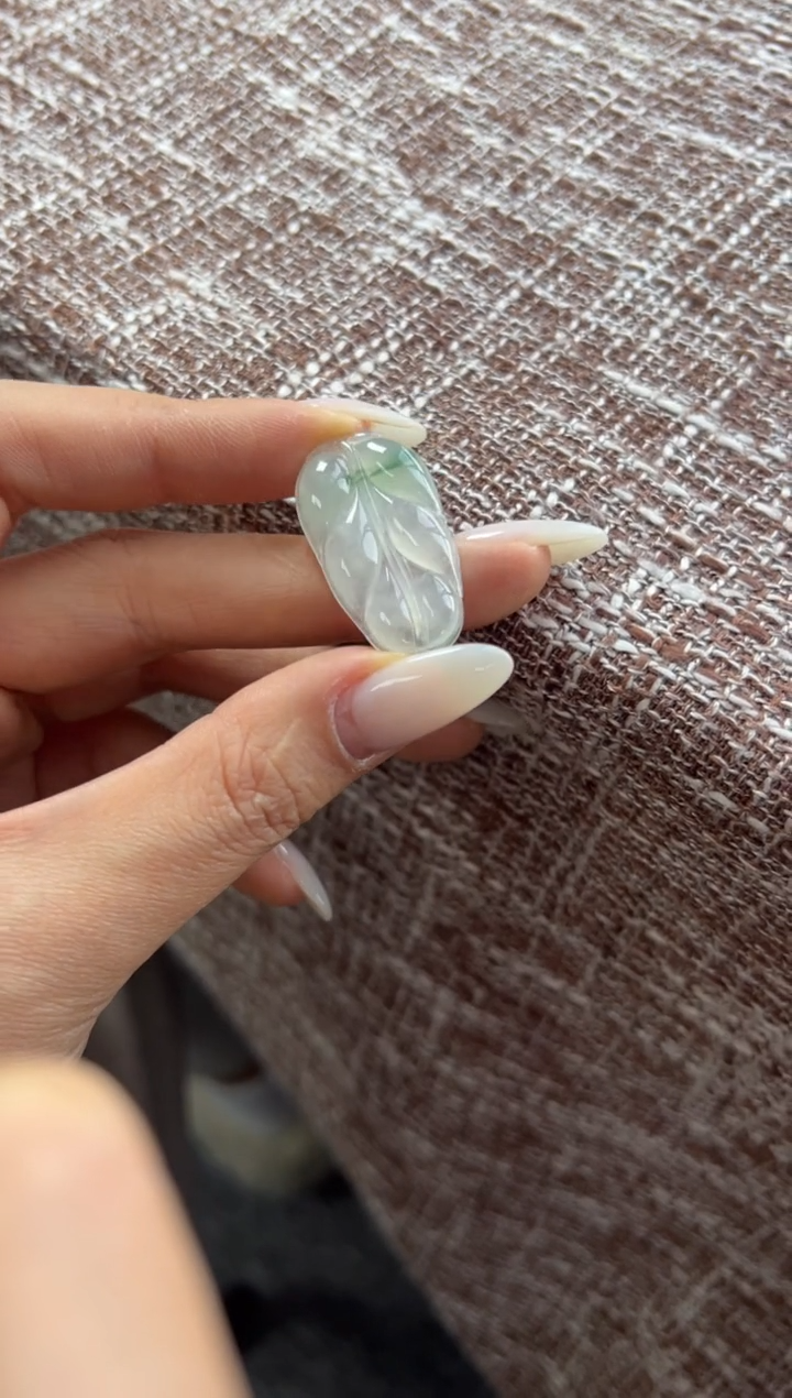 【闪购商品】翡翠吊坠(不含链)未镶嵌吊坠