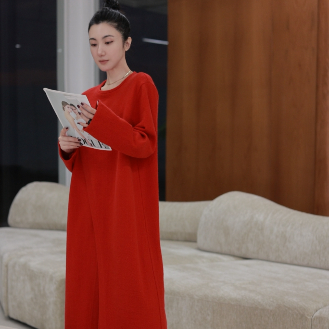 【壁虎姐】F2025新款 正红色冬季宽袖休闲气质大方长袖连衣裙