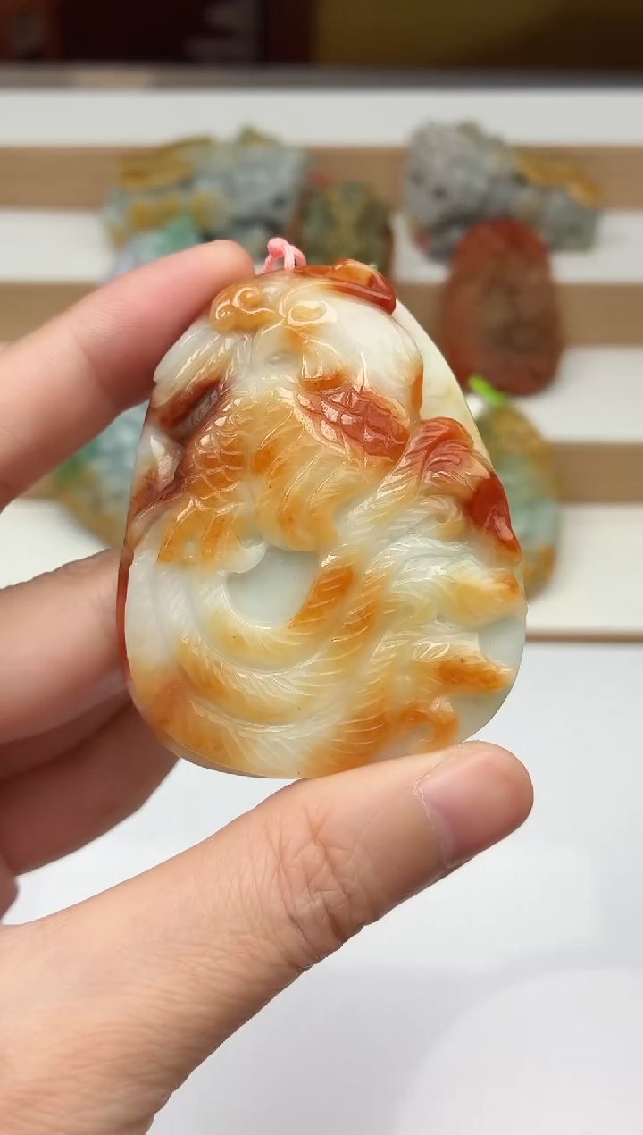 颈饰未镶嵌翡翠牌子