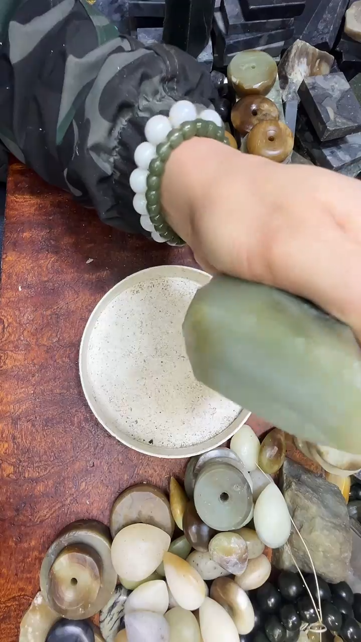 未镶嵌和田玉珠宝半成品1