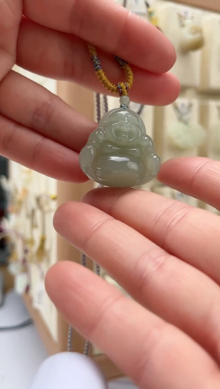 【闪购商品】和田玉吊坠(赠链)未镶嵌30佛公
