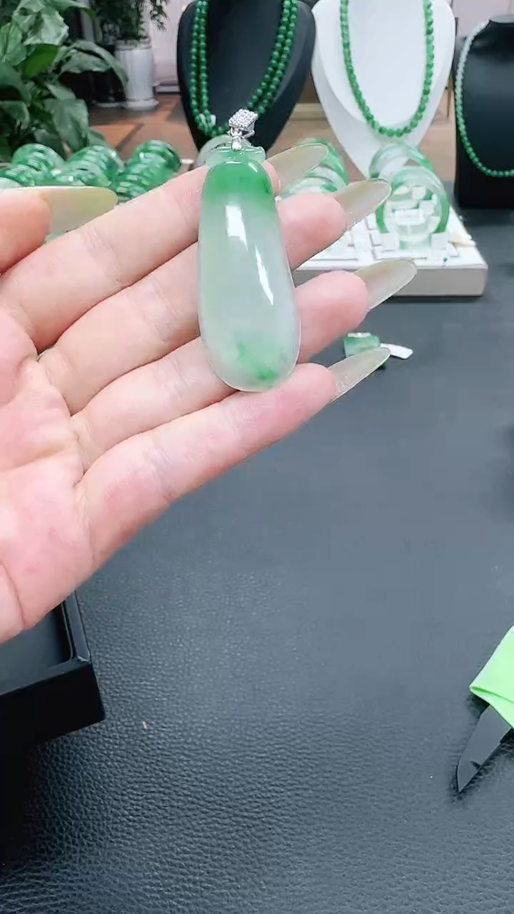 未镶嵌1石英质玉（非洲翠）/8306