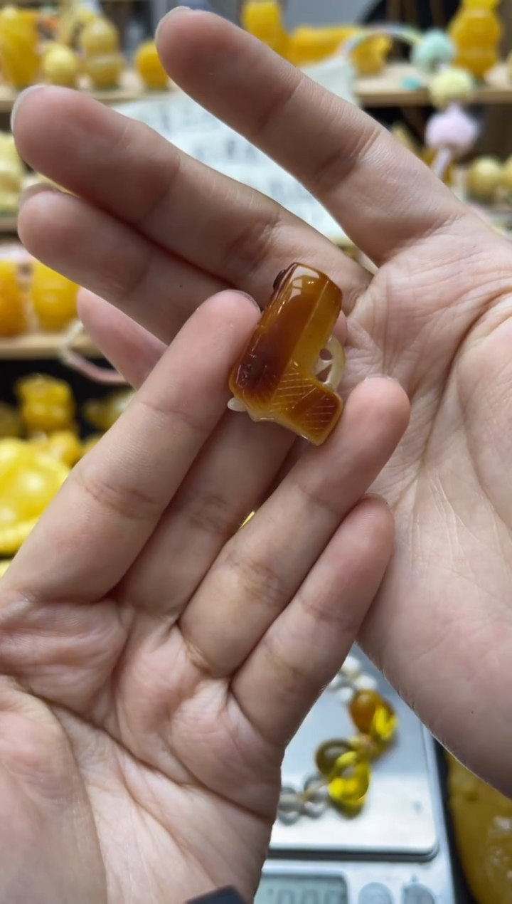 琥珀未镶嵌珠宝奇石074琥珀蜜蜡微瑕