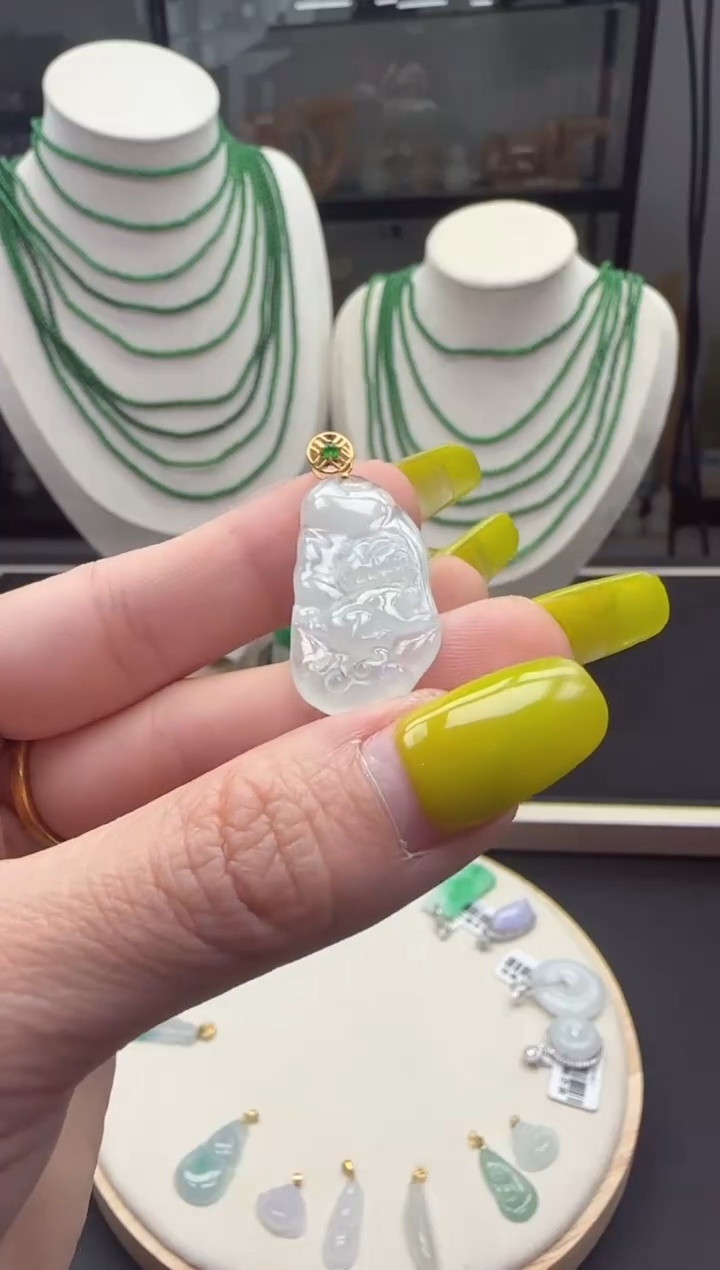 【闪购商品】翡翠吊坠(不含链)18K金镶嵌【海莎一口翠】翡翠挂件1