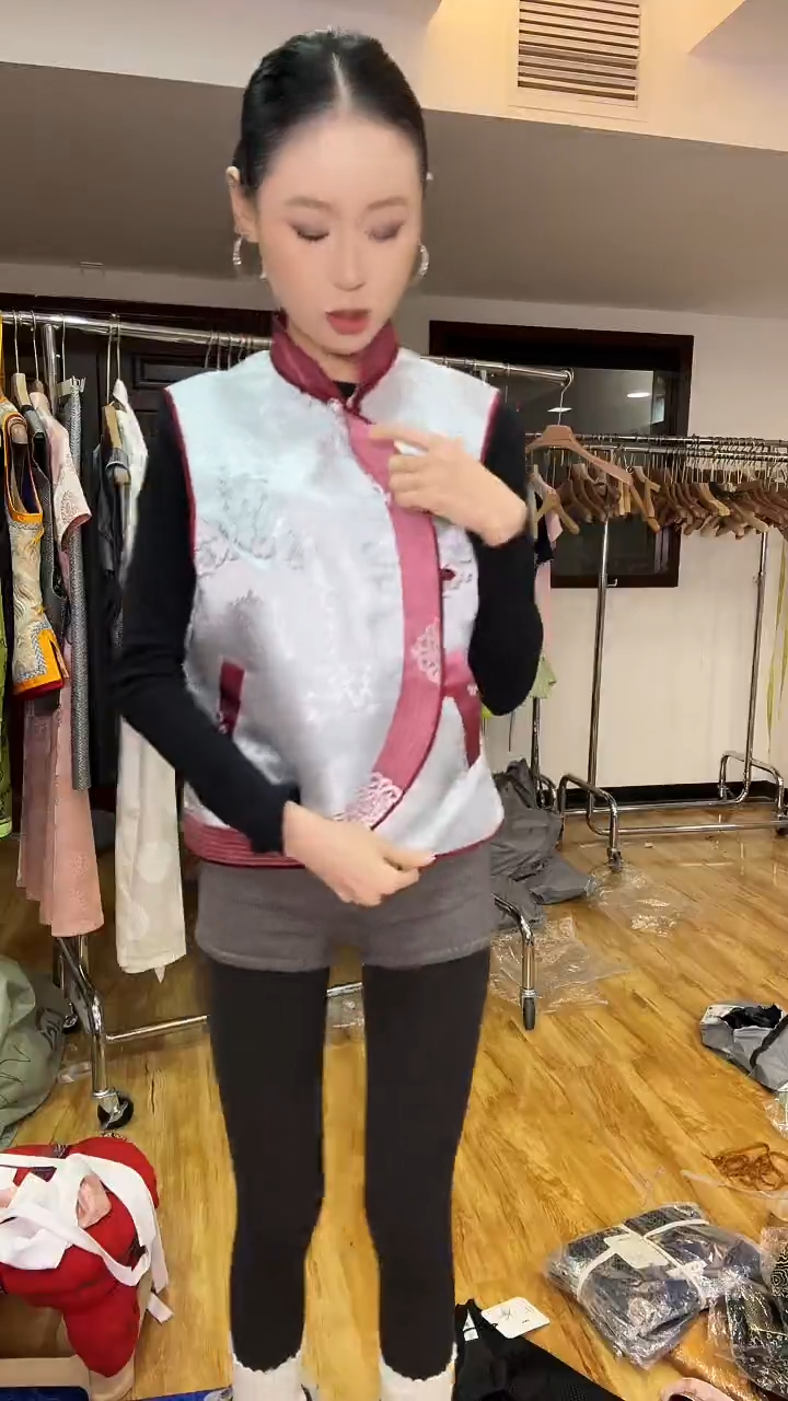 L码        110-120斤   马甲  直播间样衣 