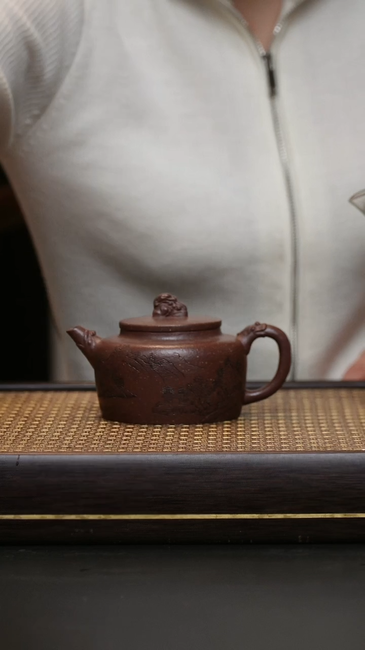 茶壶紫砂紫玉金砂 瑞兽 
