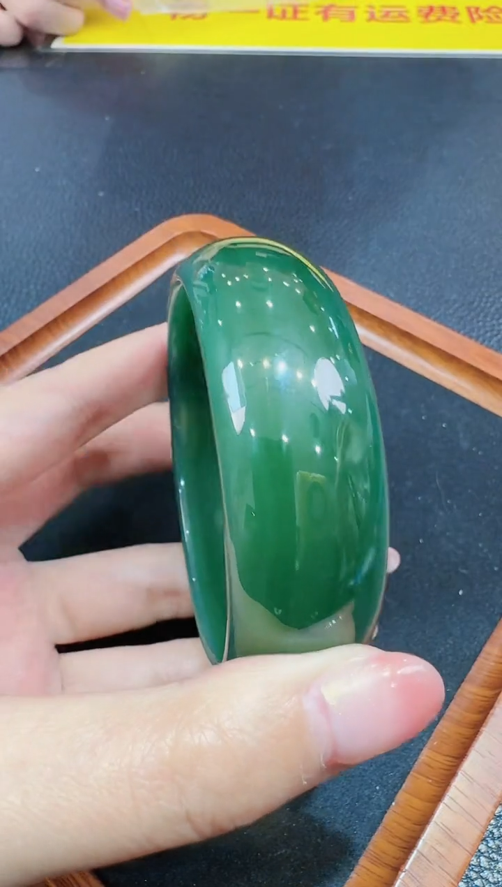 【闪购商品】玛瑙/玉髓手镯未镶嵌发一件