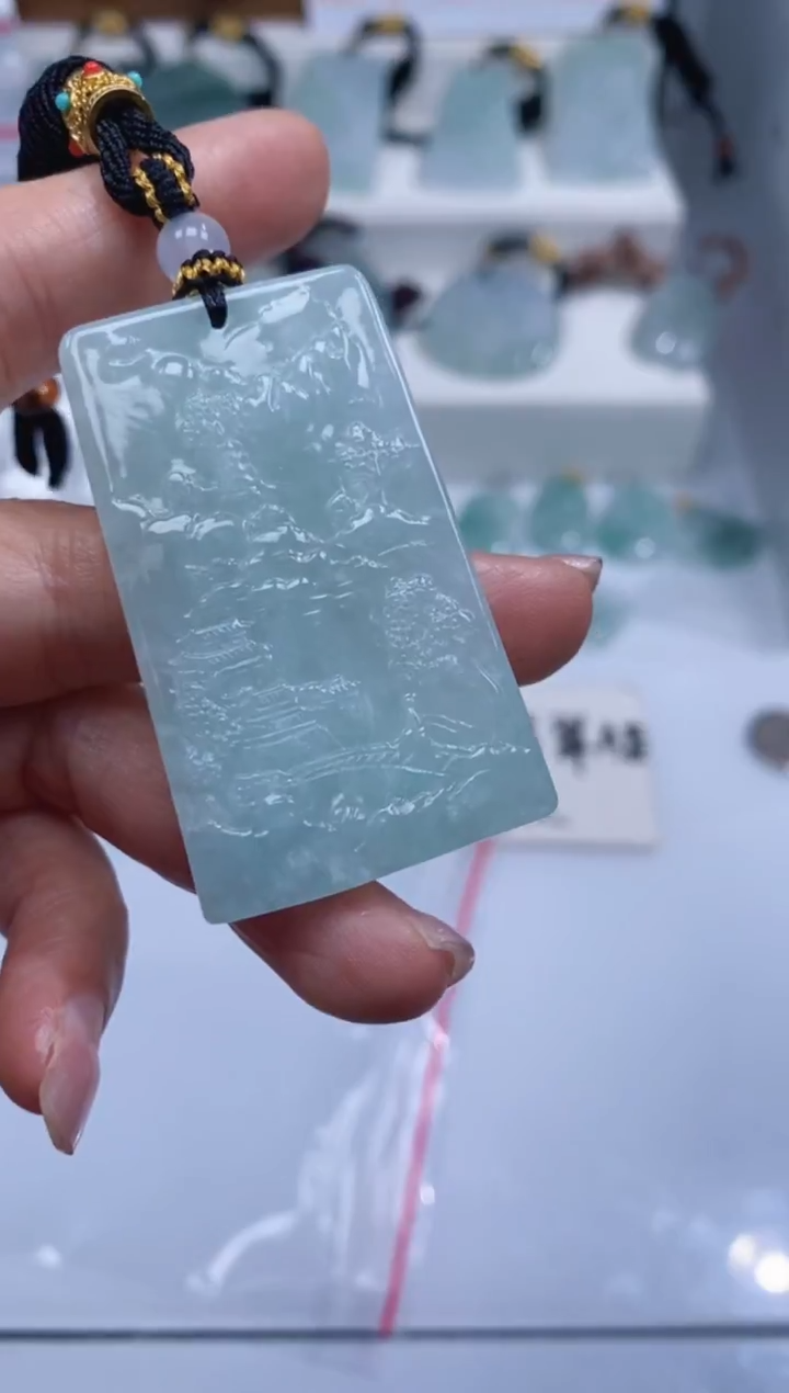 颈饰未镶嵌翡翠吊坠