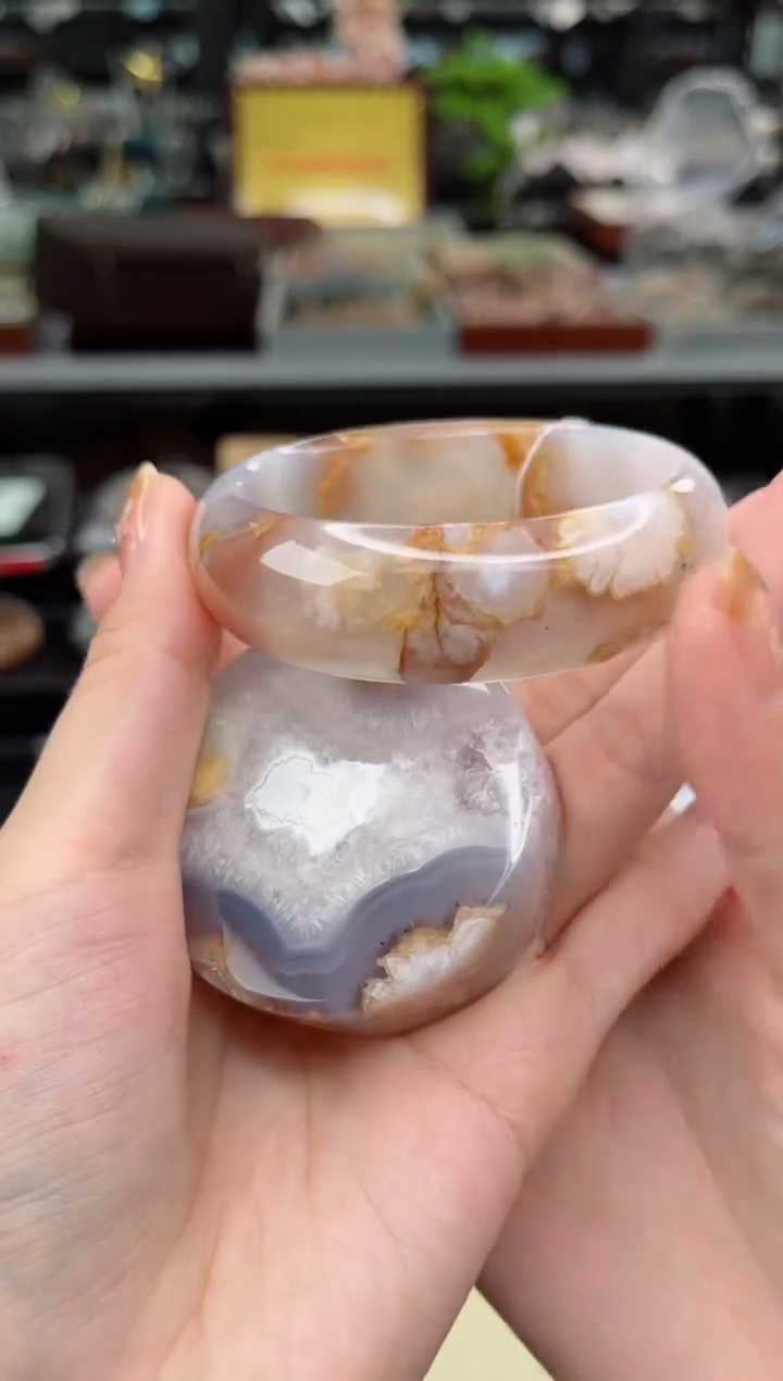 【闪购商品】石英质玉手镯未镶嵌56圈口（赠品镯心）1650129