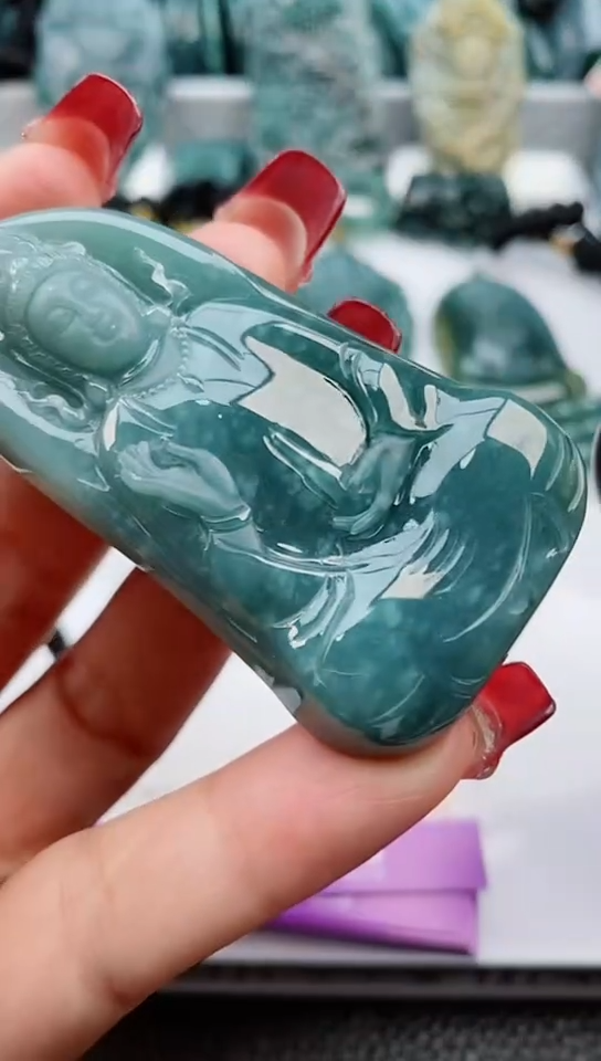 【闪购商品】翡翠颈饰未镶嵌             