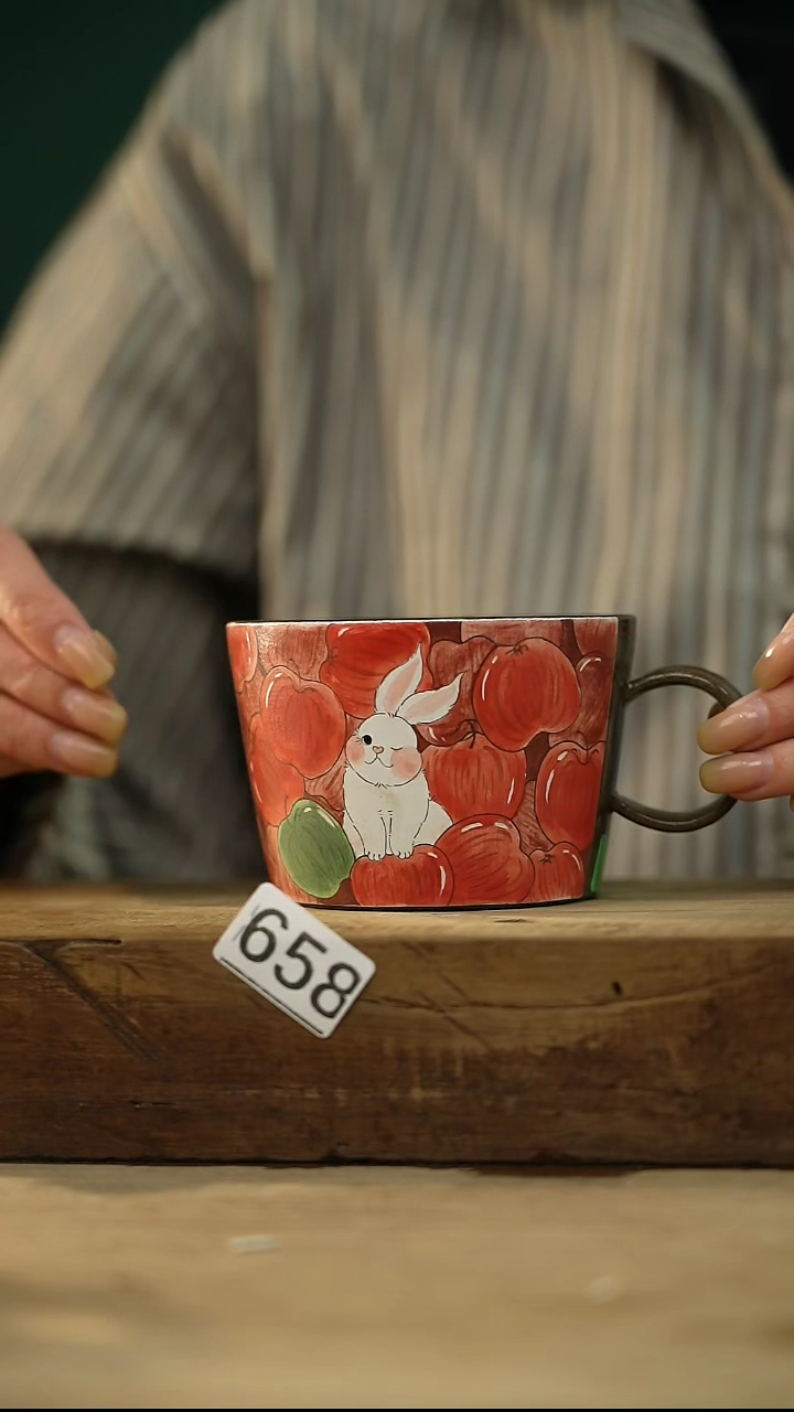 【闪购商品】瓷片新品 设计师手作款 手绘咖啡杯 紫霞