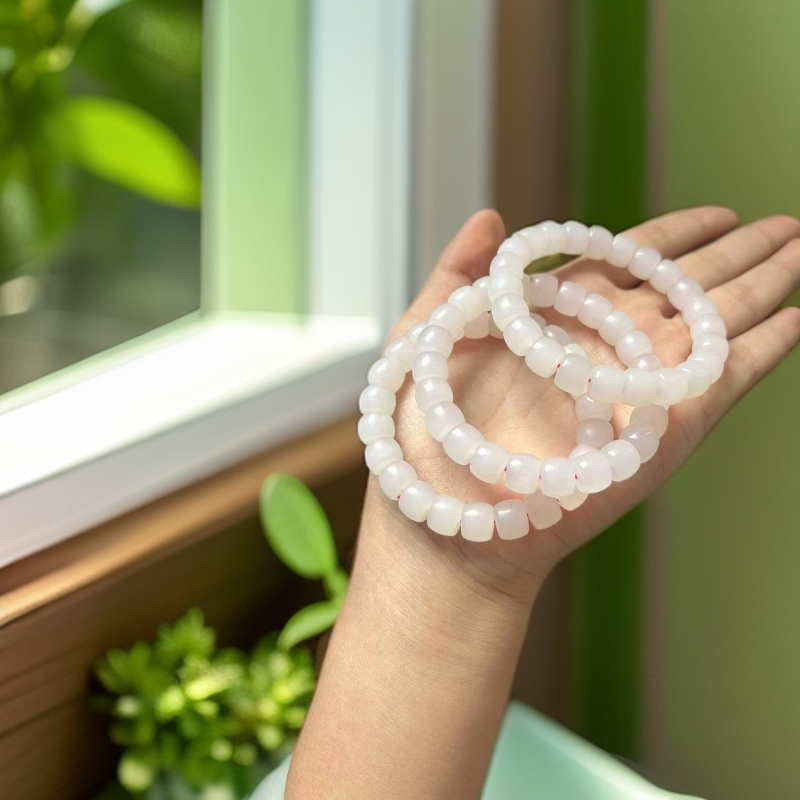 新疆天然和田玉藕粉直切卡10mm手串多样性发其一