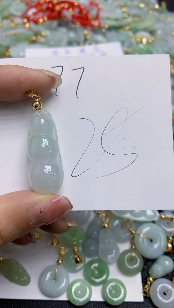 【闪购商品】翡翠颈饰合金天然翡翠A货