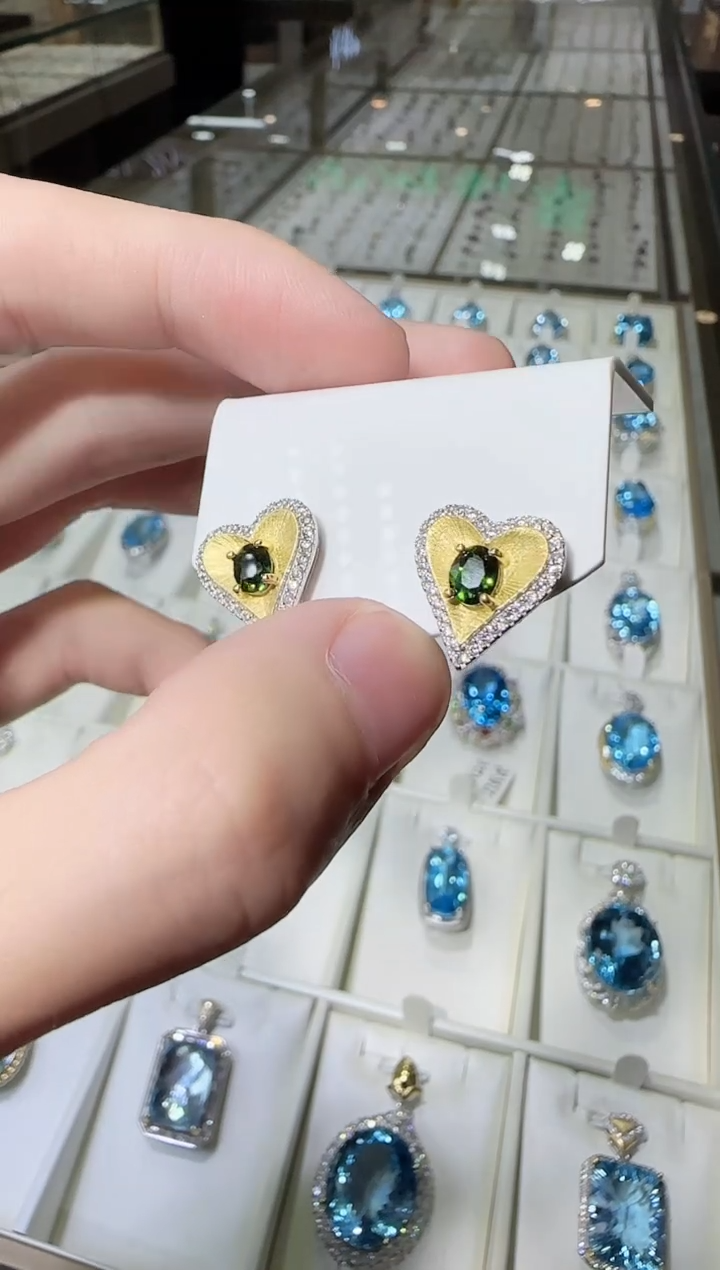 耳钉透辉石银S925镶嵌3*5mm耳钉