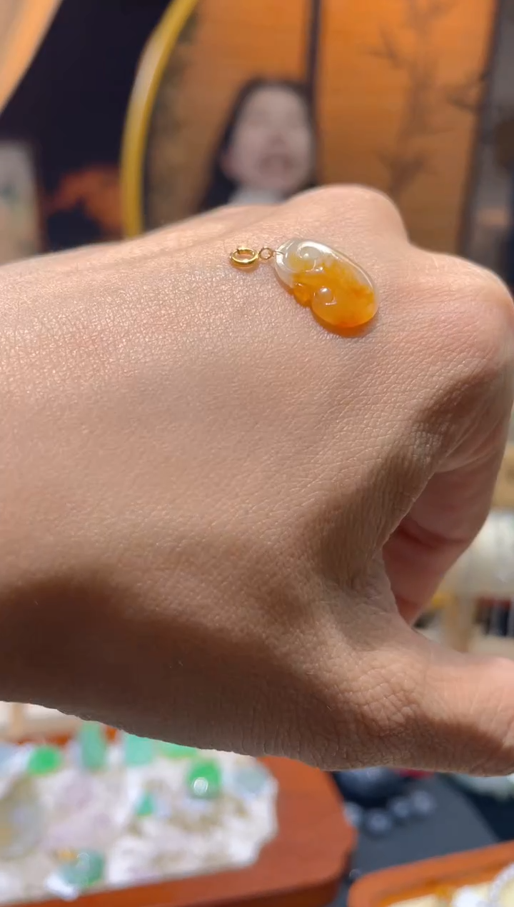 【闪购商品】翡翠颈饰18K金镶嵌假一赔三