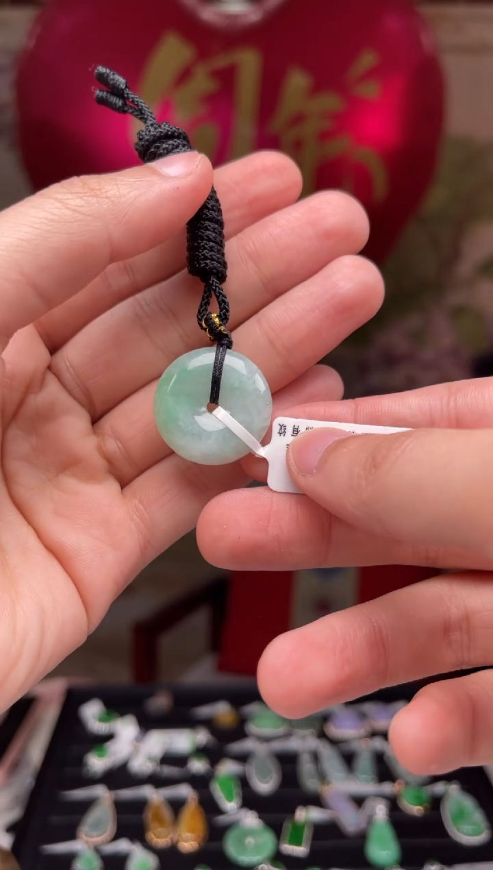 【闪购商品】翡翠颈饰未镶嵌42号（不退换）