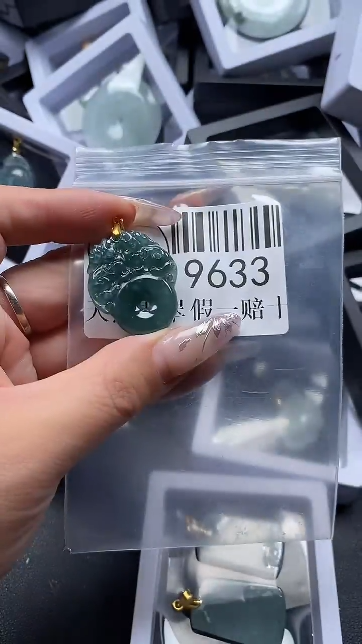 吊坠(不含链)未镶嵌翡翠9633