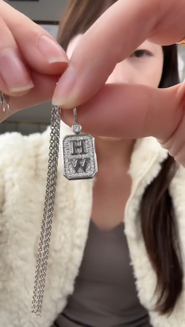 【闪购商品】钻石项链18K金镶嵌大号香水瓶项链【6克】