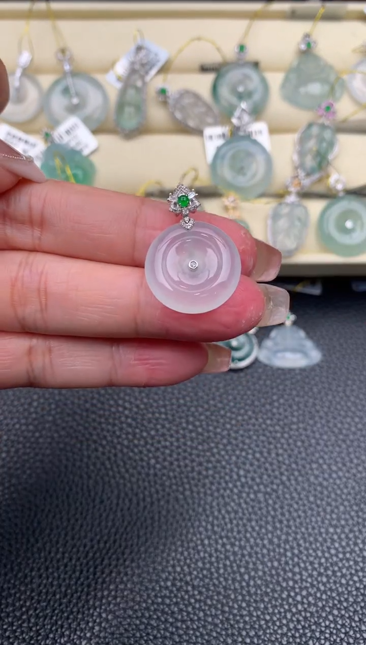 【闪购商品】翡翠颈饰18K金镶嵌D843