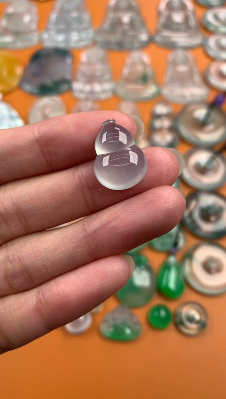 【闪购商品】翡翠颈饰未镶嵌17.3-13-5.7