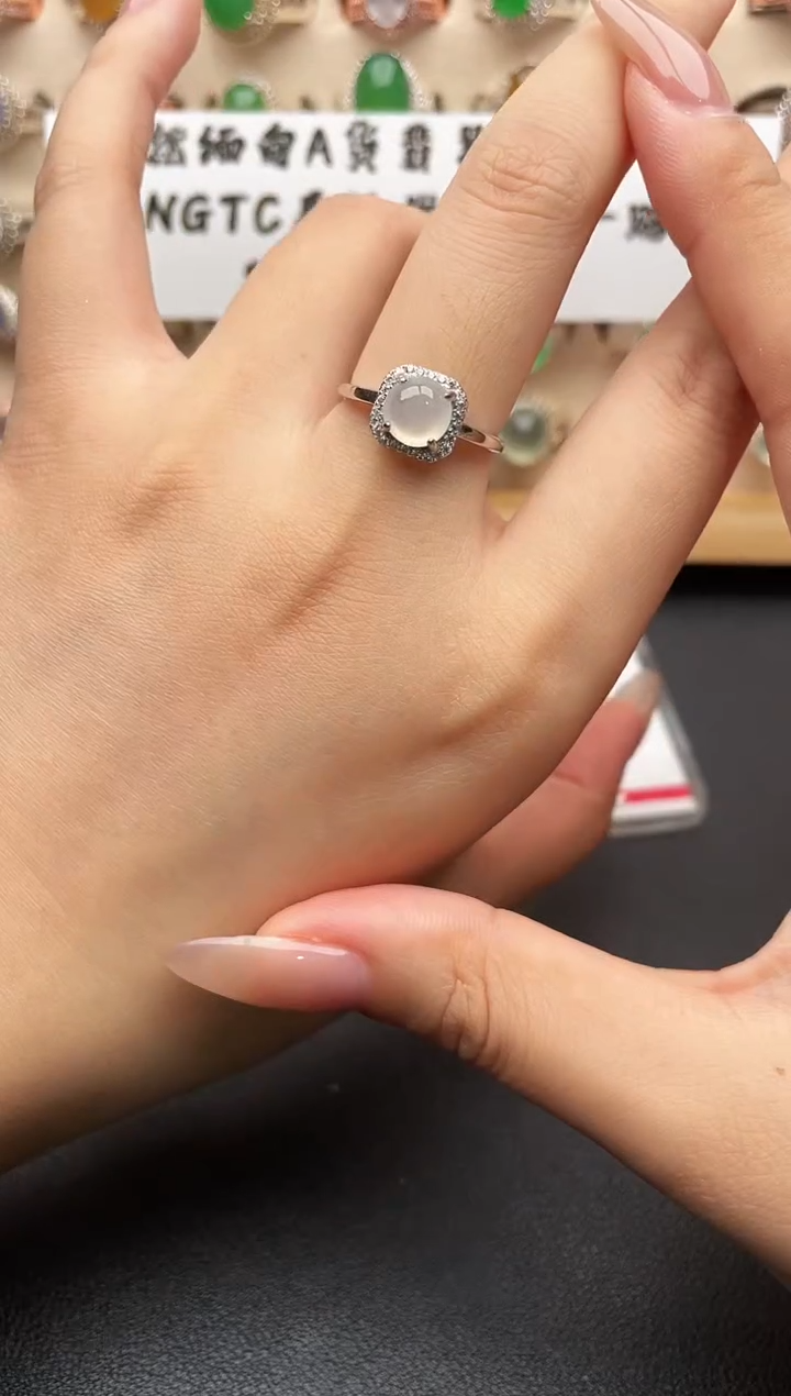 银S925镶嵌戒指翡翠一物一证一礼盒