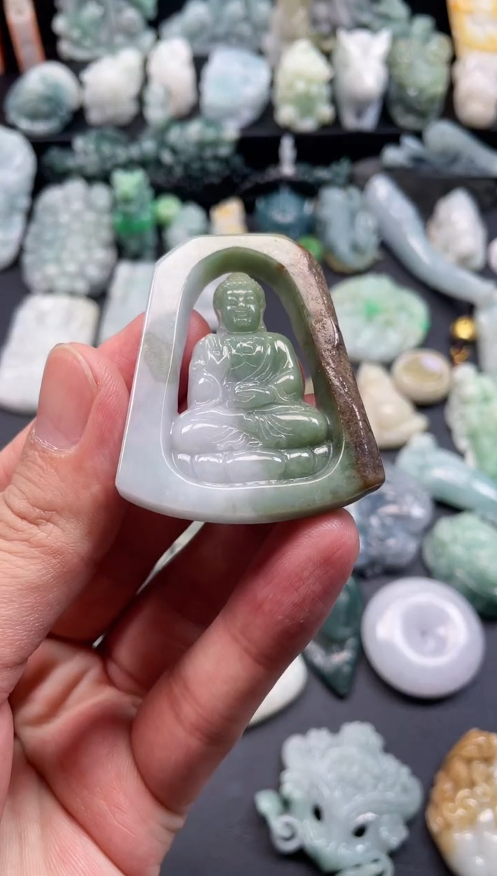 颈饰未镶嵌翡翠3  天然翡翠a货  大日如来