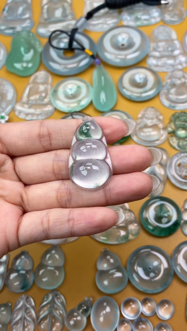 吊坠(不含链)未镶嵌翡翠35 豆子 37.2 21.5 9.7