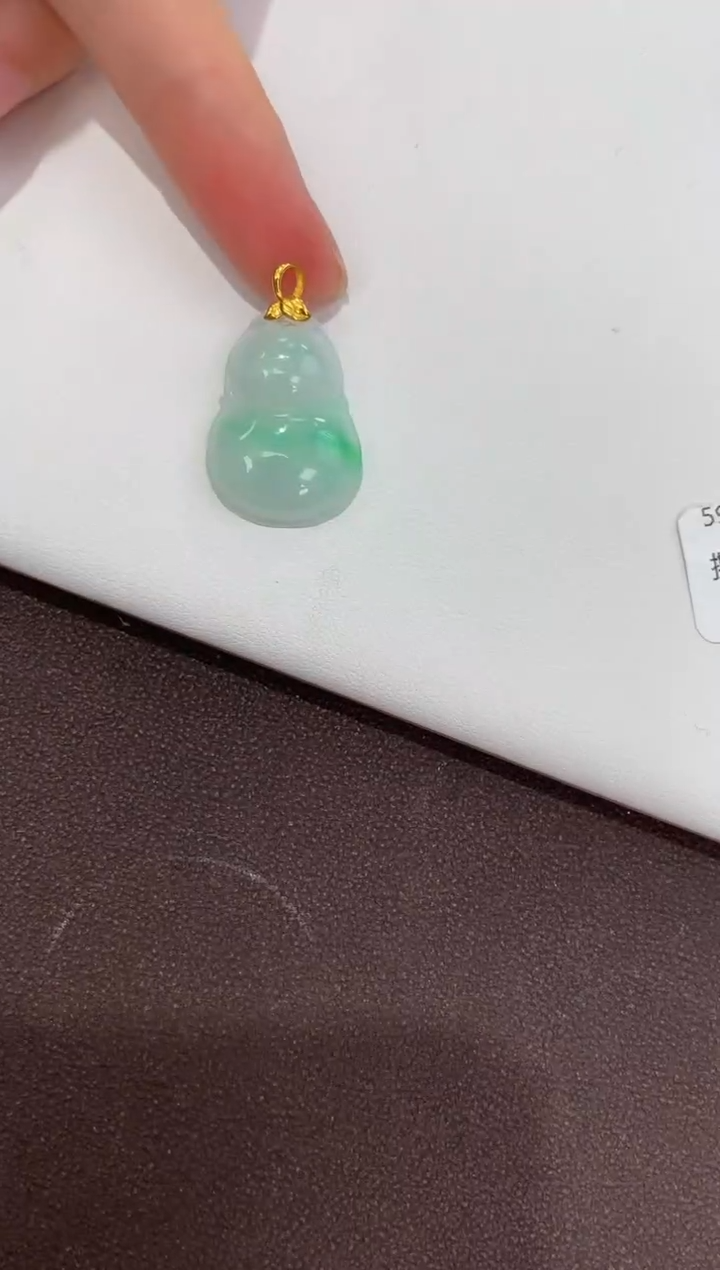 翡翠18K金镶嵌颈饰天然缅甸a货翡翠