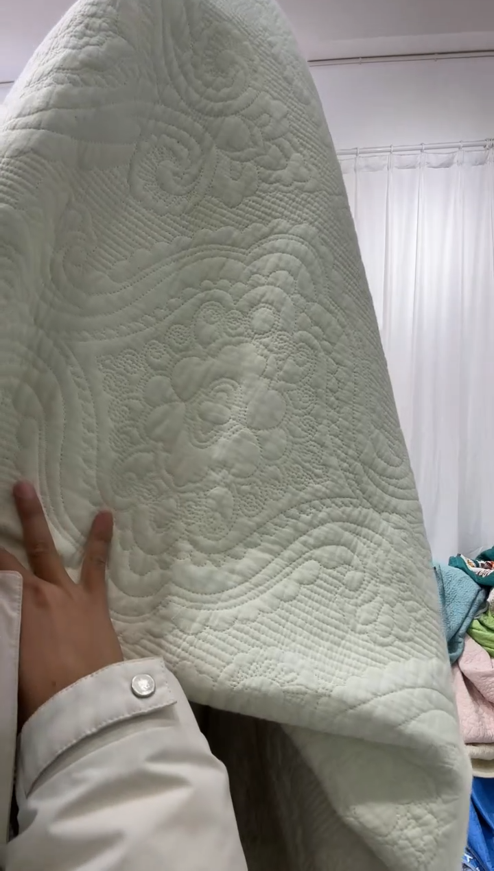 棉250*260纯棉床盖84号起球瑕疵