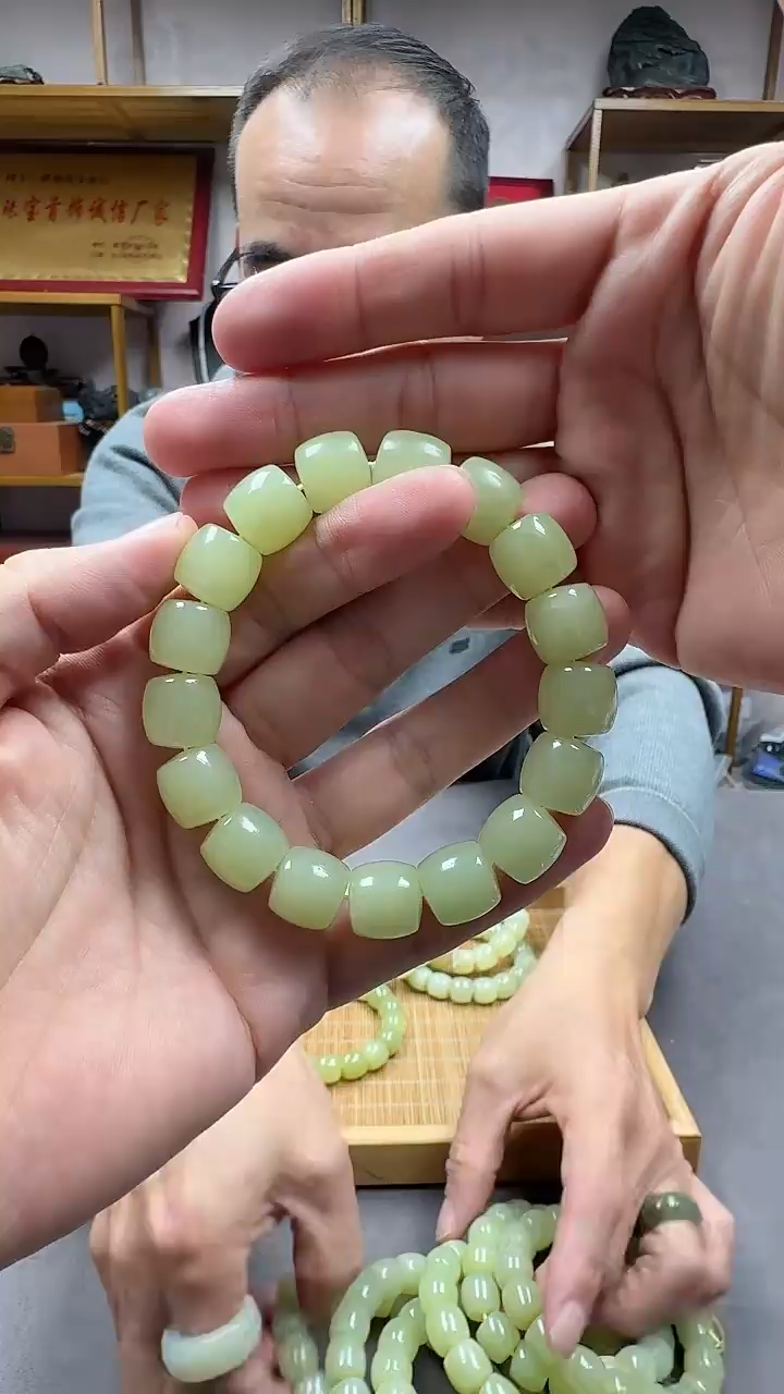 未镶嵌手链和田玉13冰黄口···有裂