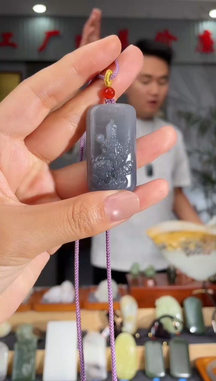 和田玉未镶嵌颈饰1