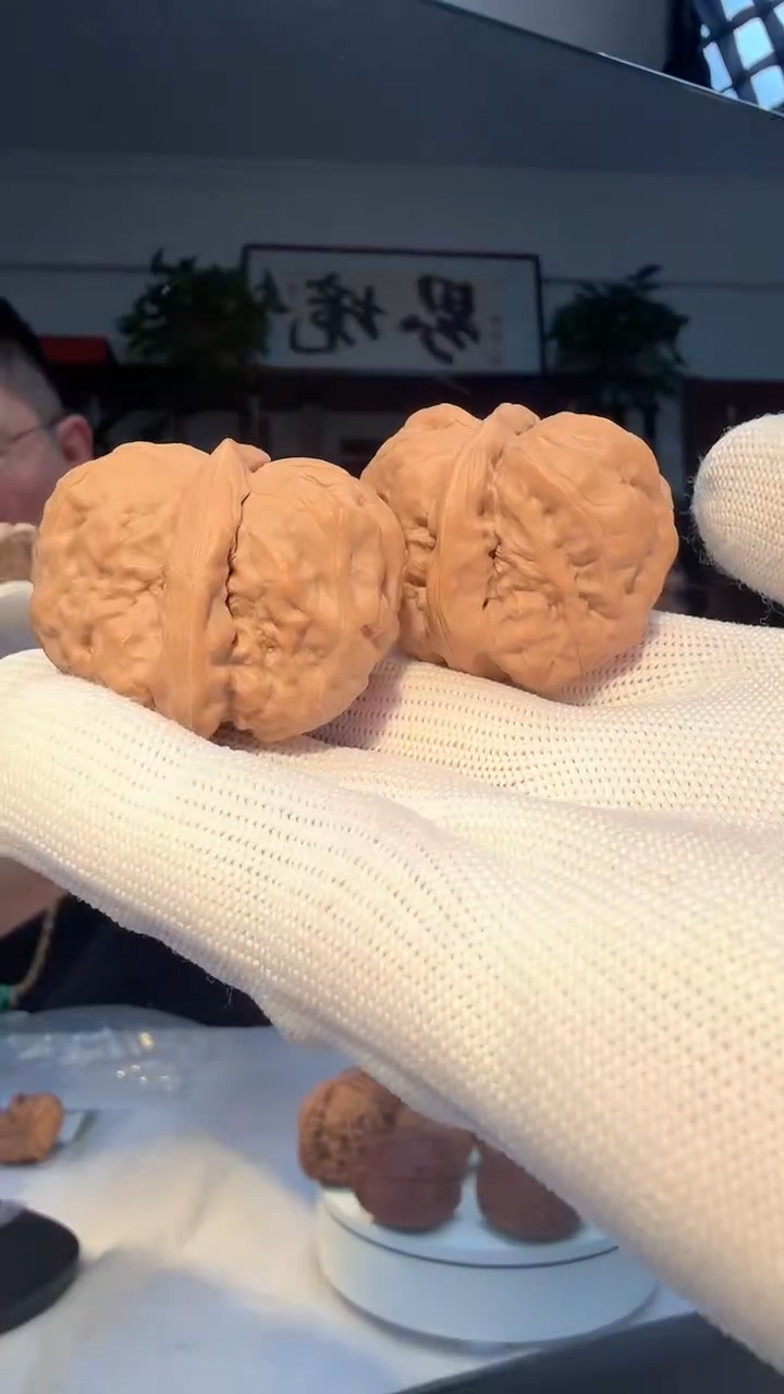 大叶紫檀（黑酸枝木类）干****宝015 蛤蟆全品无修40-42