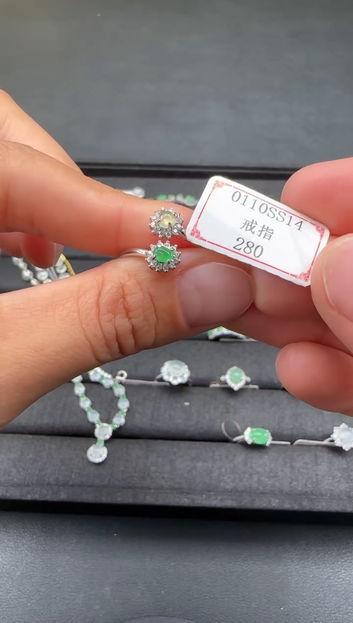 【闪购商品】翡翠戒指银S925镶嵌0110SS14