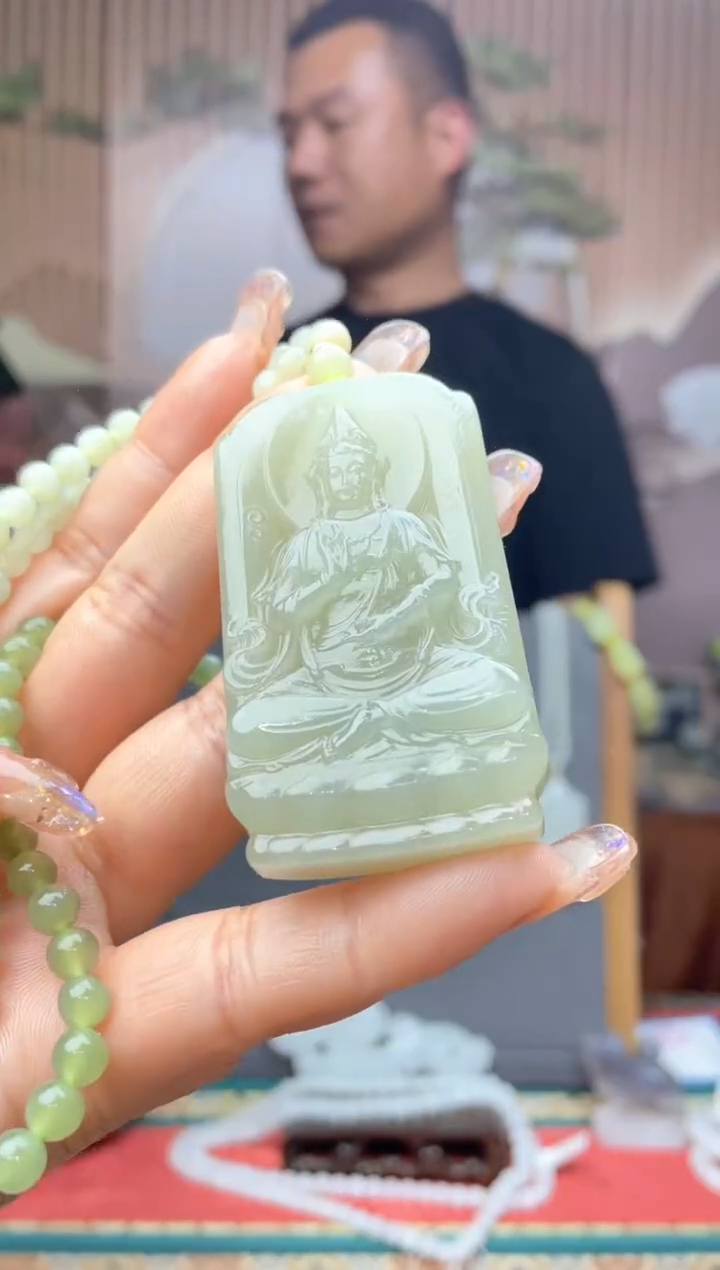 和田玉未镶嵌颈饰拍一发一