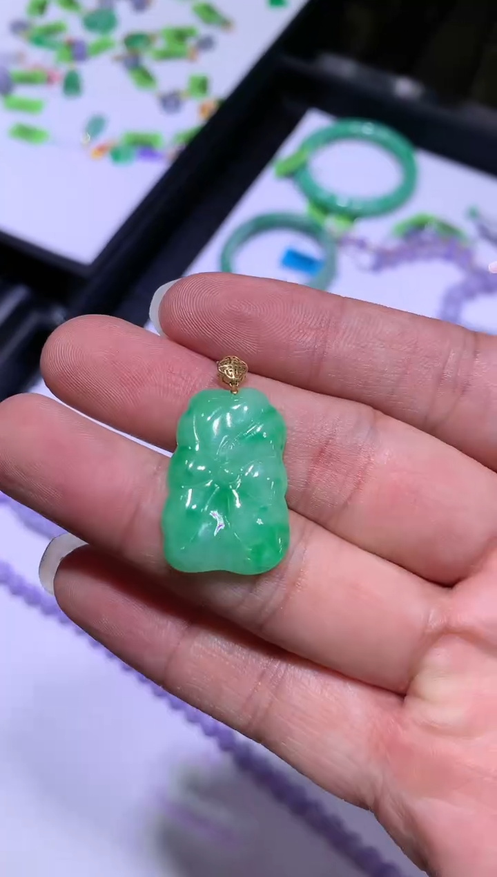 【闪购商品】翡翠吊坠(不含链)18K金镶嵌吊坠