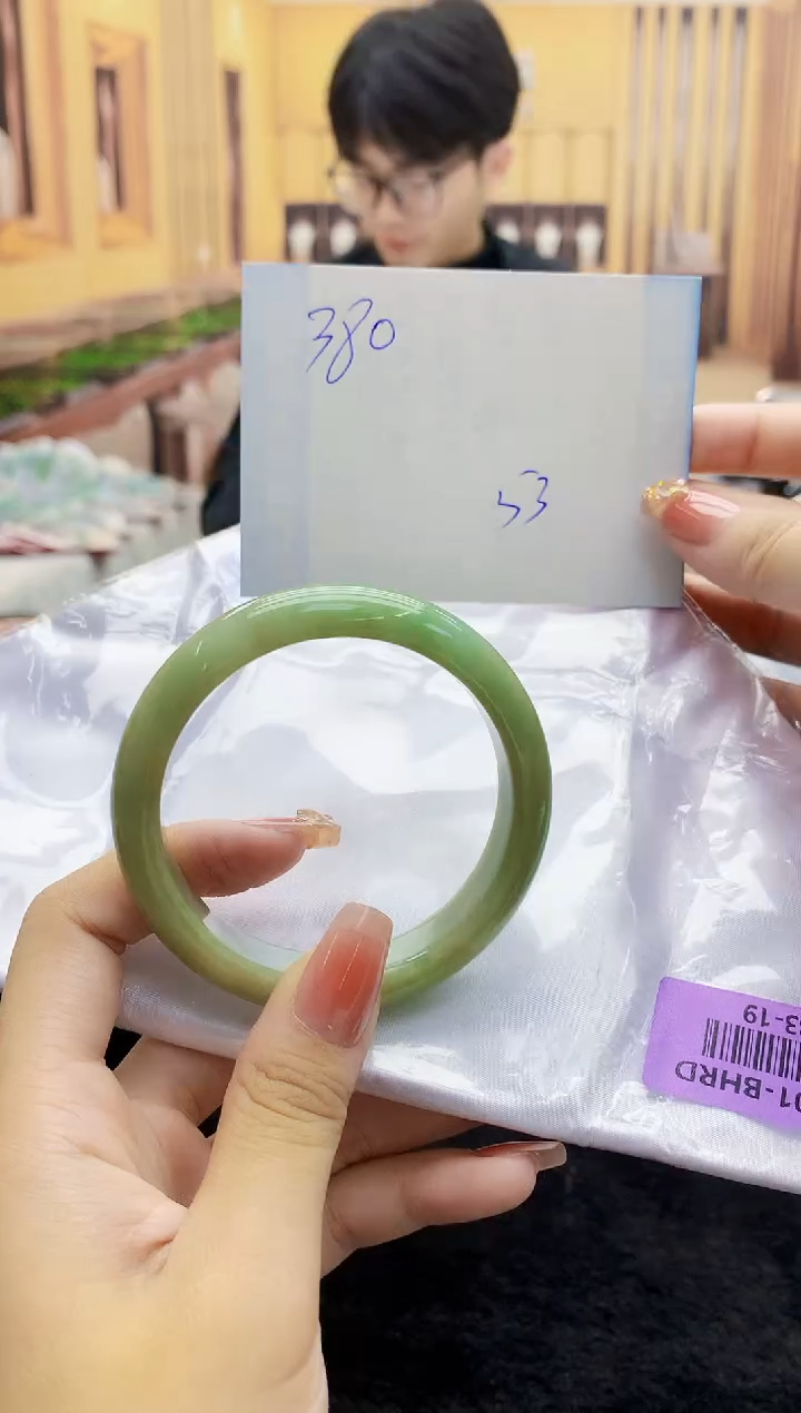 【闪购商品】翡翠手镯未镶嵌     H83-19