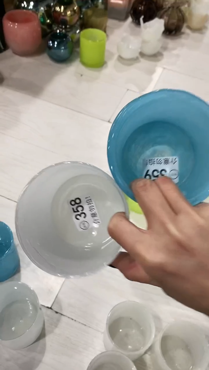 洛*耶慕忆家花瓶一对358.359