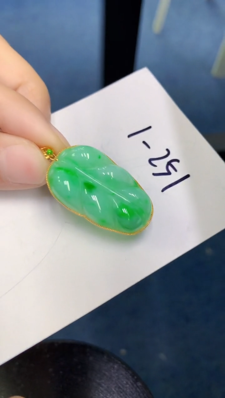 【闪购商品】翡翠颈饰18K金镶嵌000000000
