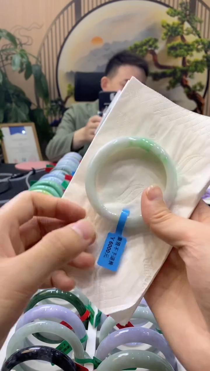 【闪购商品】翡翠手镯未镶嵌000009626